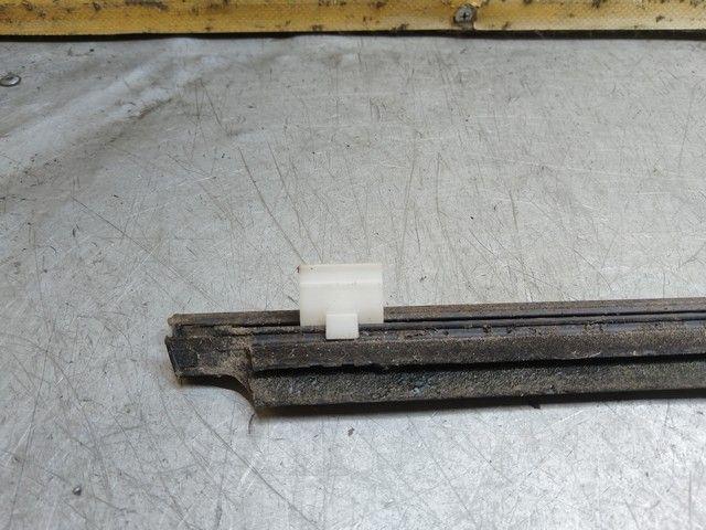 Молдинг стекла двери передней левой наружный 0X1VN8 Subaru Forester купить с доставкой