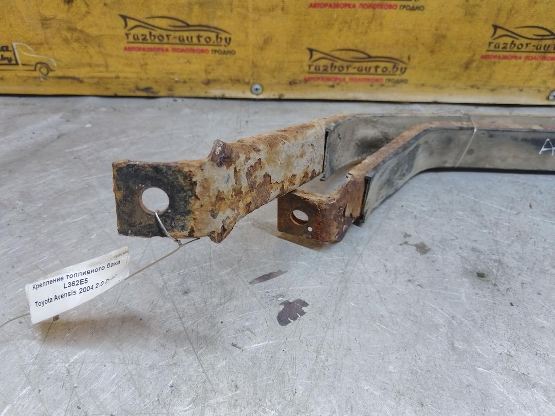 Крепление топливного бака L362E5 Toyota Avensis - Фото 3