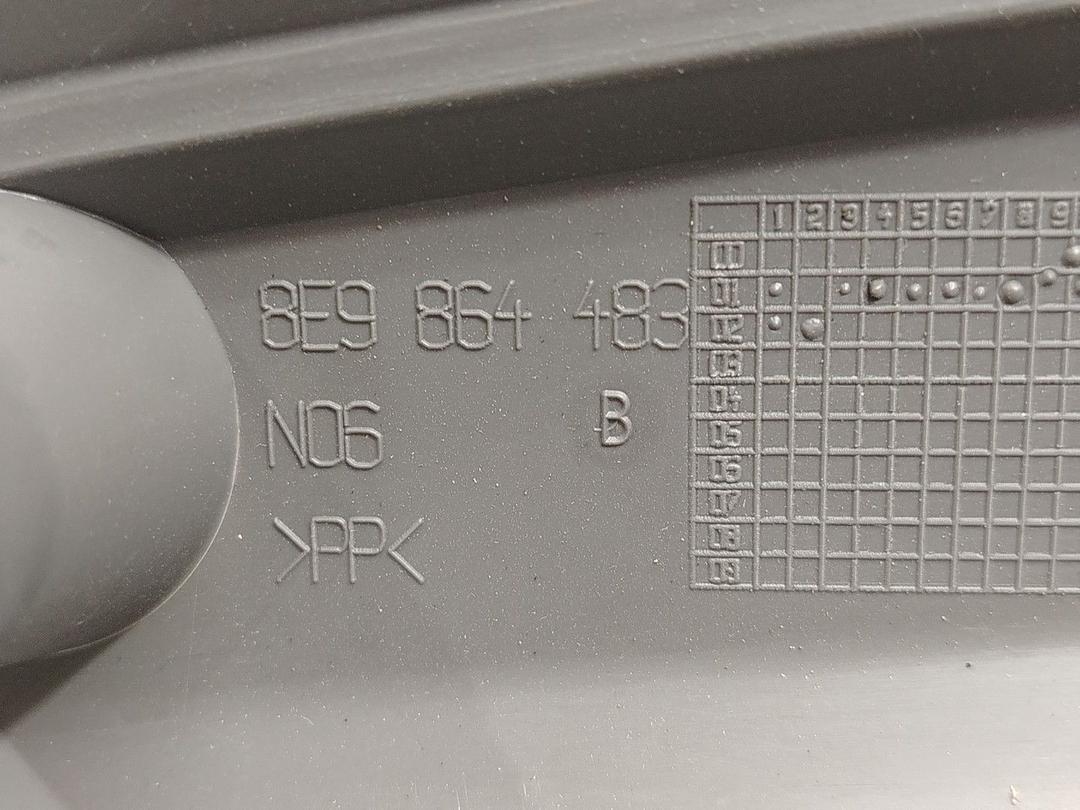 Накладка замка багажника GL74I2 Audi A4 - Фото 4