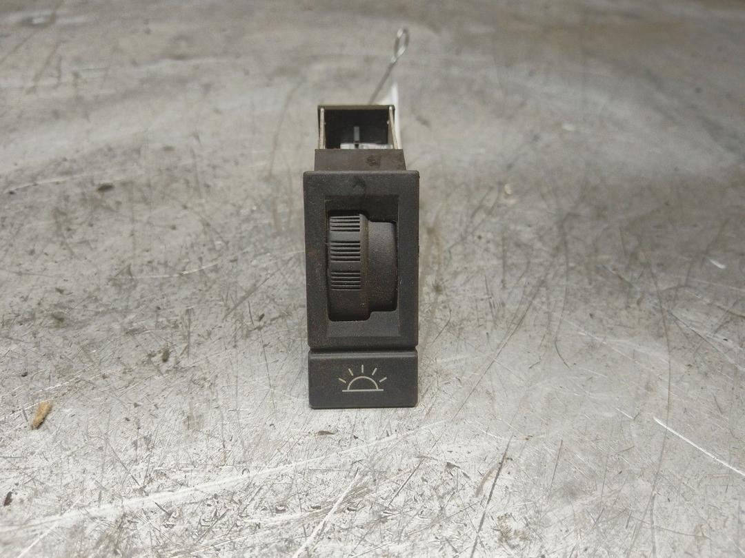Кнопка корректора фар 1K657L Peugeot 406 - Фото 1