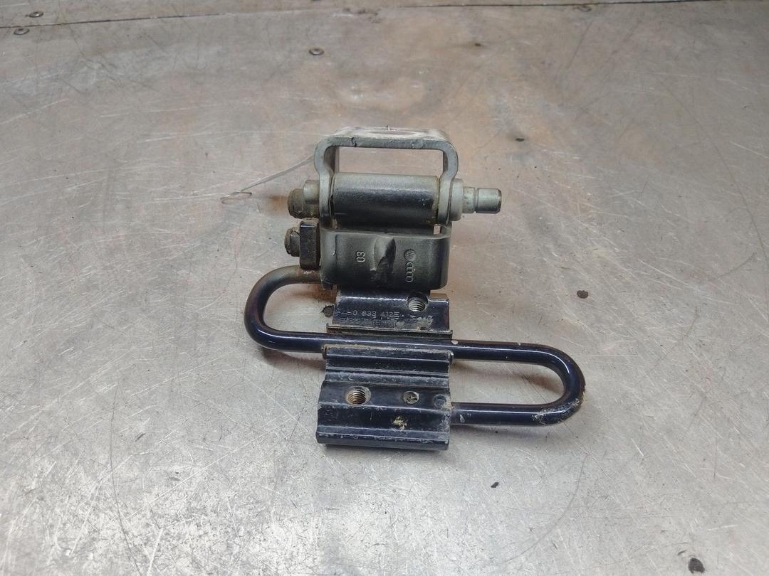 Петля двери задней правой MB1P0S Audi A6 купить