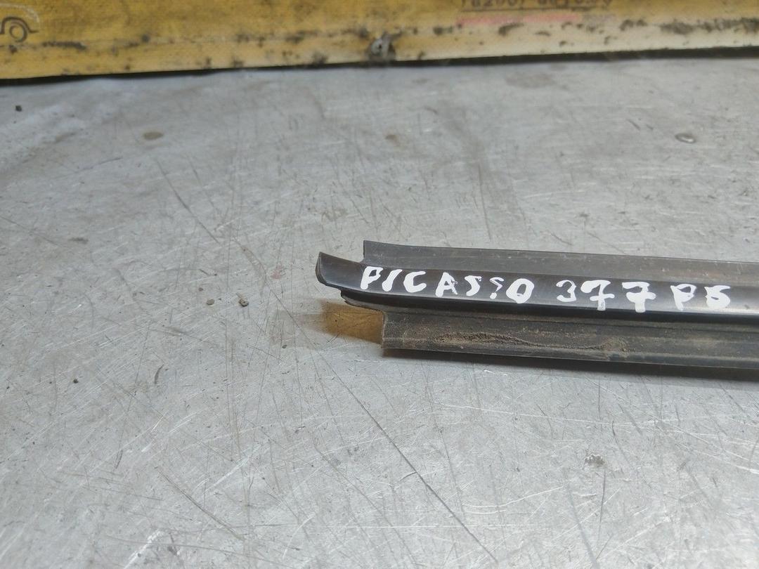 Молдинг стекла двери передней правой наружный QS78ZU Citroen Xsara Picasso - Фото 2