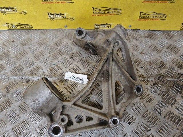 Кронштейн крепления рычага передней подвески UC1ZAQ Skoda Roomster купить с доставкой