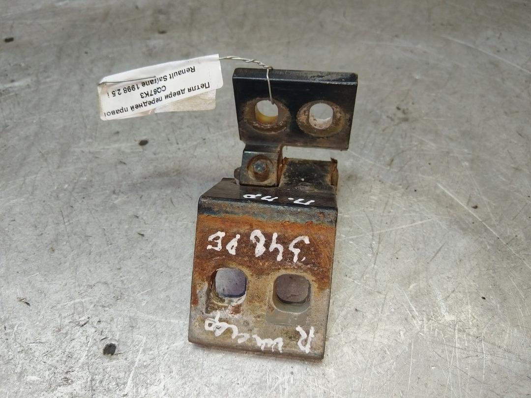 Петля двери передней правой CQ67K3 Renault Safrane