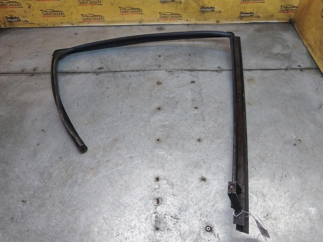 Уплотнитель стекла задней правой двери 5UUZFW Peugeot 607 купить