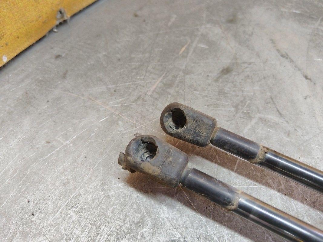 Амортизатор крышки багажника (3-5 двери) MPFLVX Ford Galaxy купить