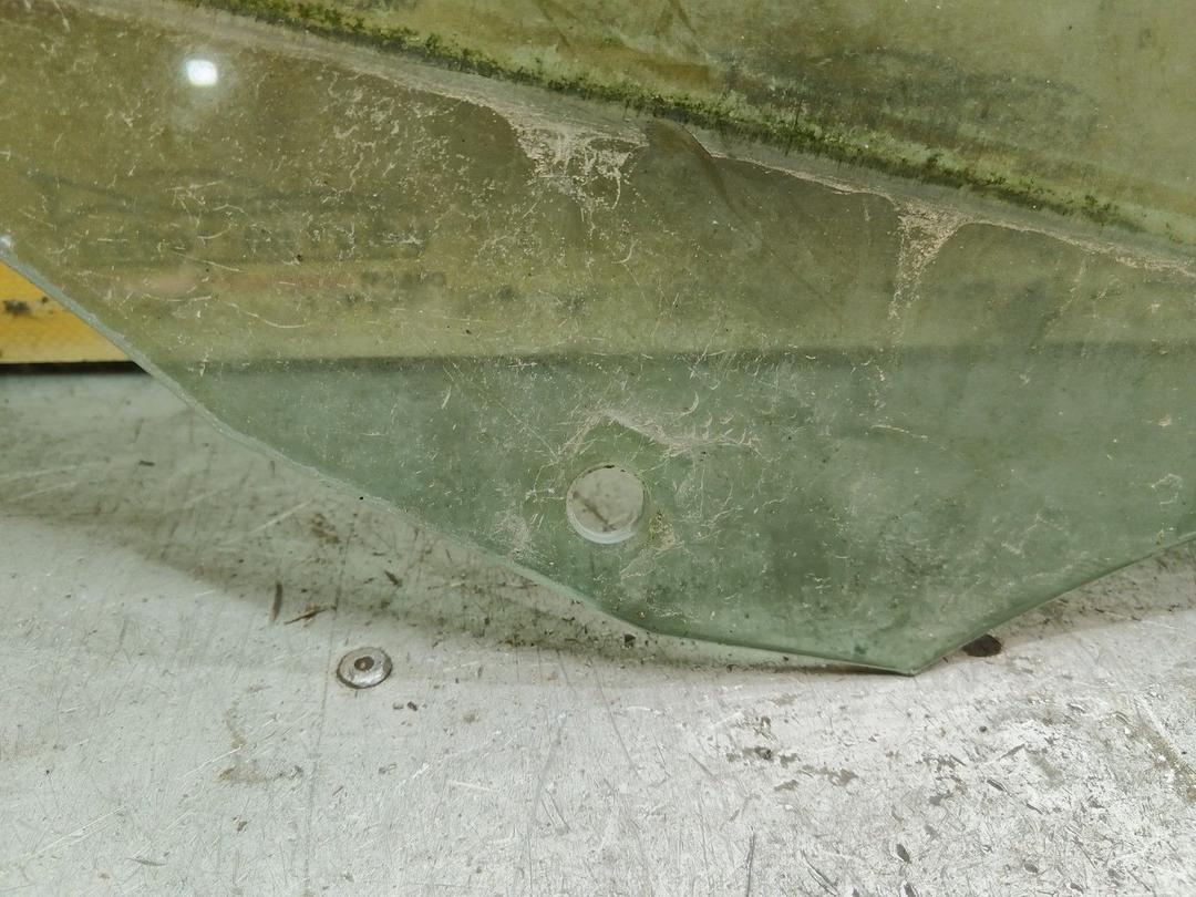 Стекло двери передней правой 80PHCQ Mercedes A W168 купить в магазине запчастей бу