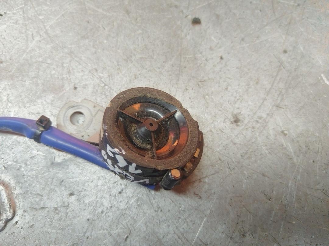 Динамик высокочастотный (пищалка) XJTU26 Toyota Avensis Verso купить