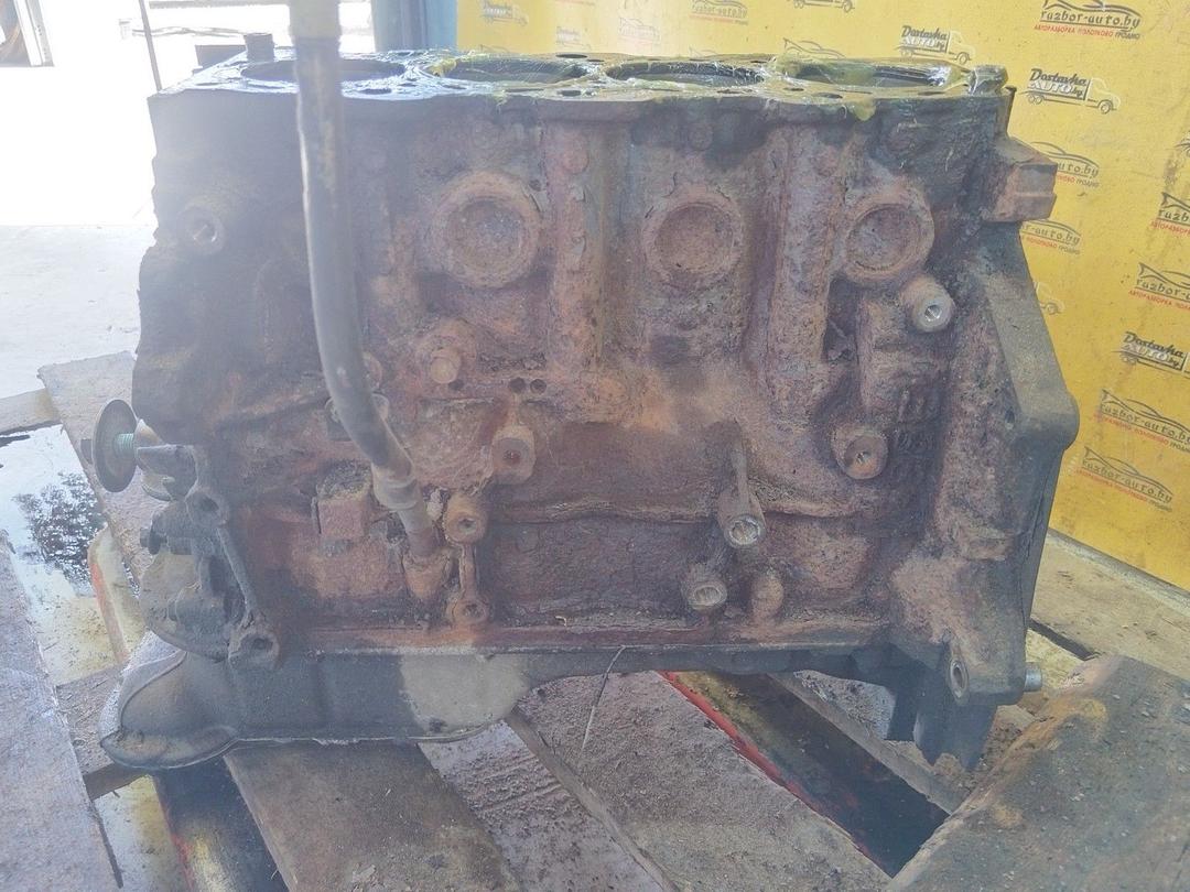 Блок цилиндров W3LA9P Mitsubishi Carisma купить на авторазборке