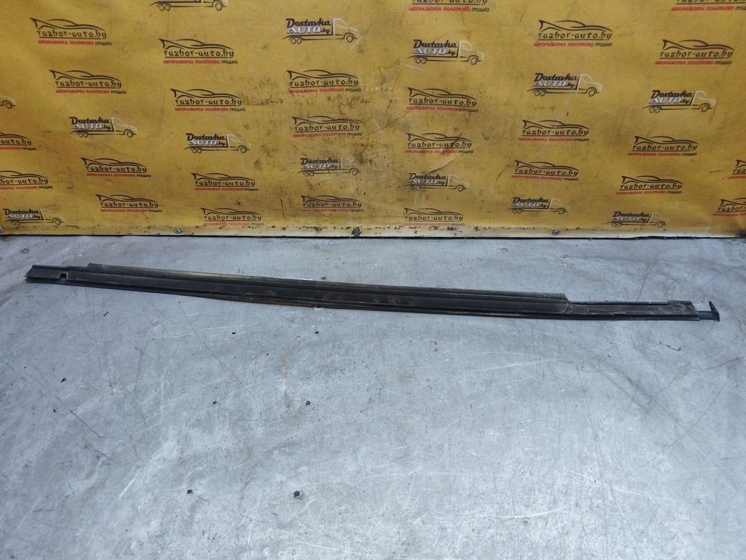 Молдинг стекла двери задней правой наружный 7J3521 Renault Laguna купить