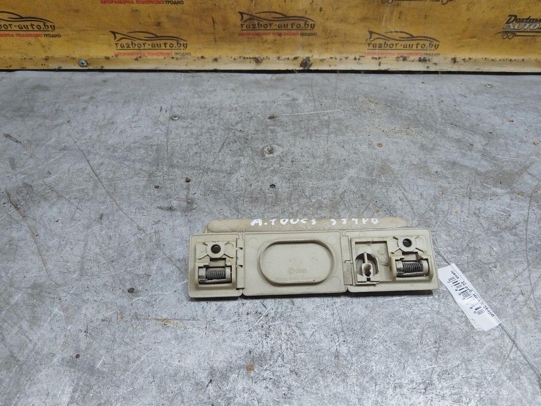 Ручка внутренняя потолочная ST7WFZ Audi 100 купить