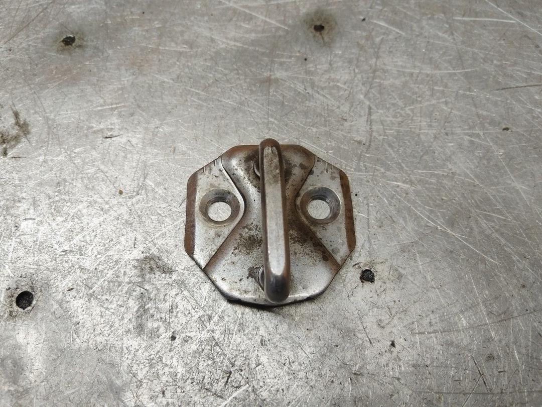 Ответная часть (скоба) замка двери 7MP720 Ford Fusion - Фото 1