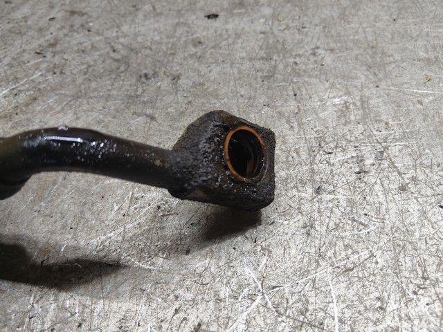 Масляная трубка турбины VIU27E Audi A4 купить в магазине запчастей бу