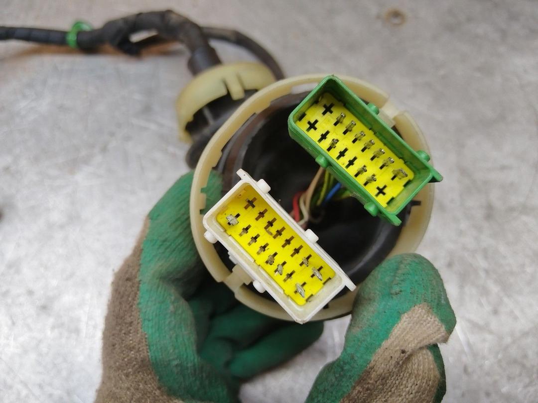 Проводка двери передней правой XAE1LC Peugeot 207 купить