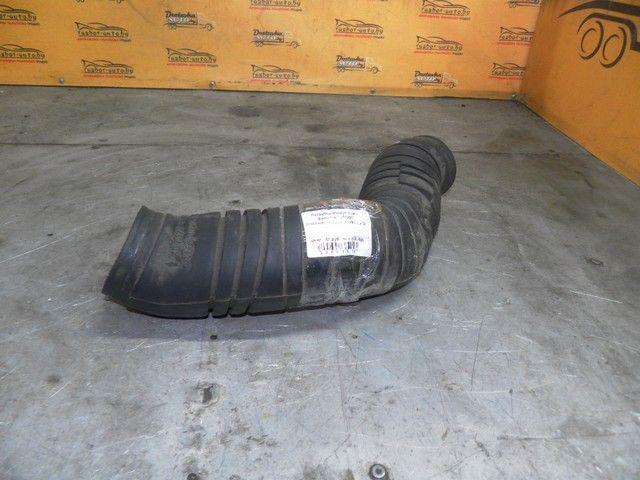 Патрубок воздушного фильтра 05EJYV Volkswagen Passat