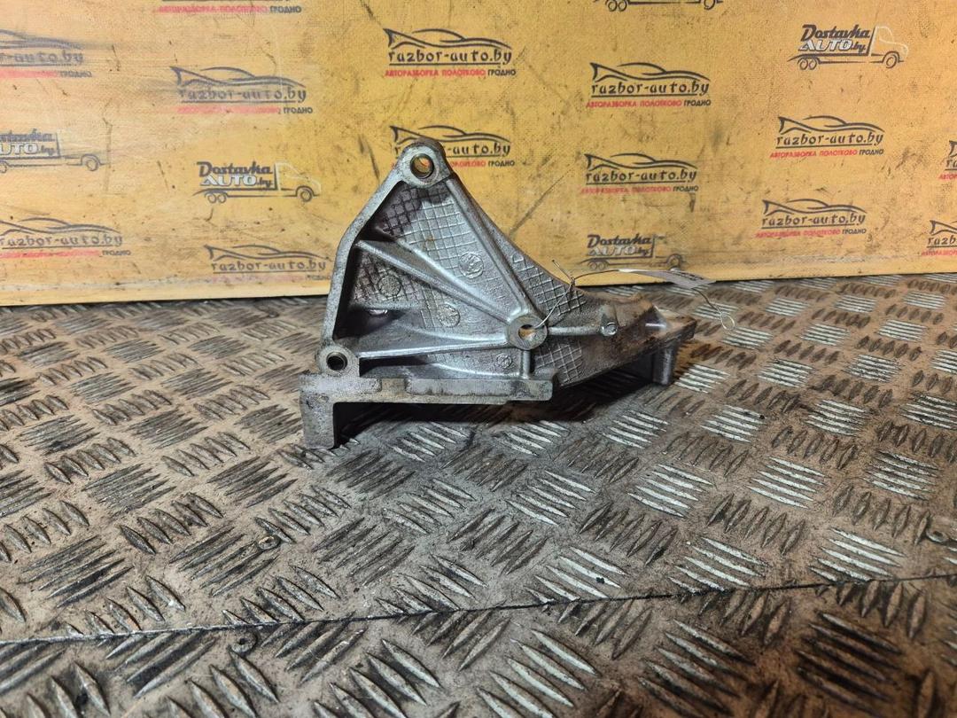 Крепление ТНВД P6LLTR Peugeot 406 - Фото 1