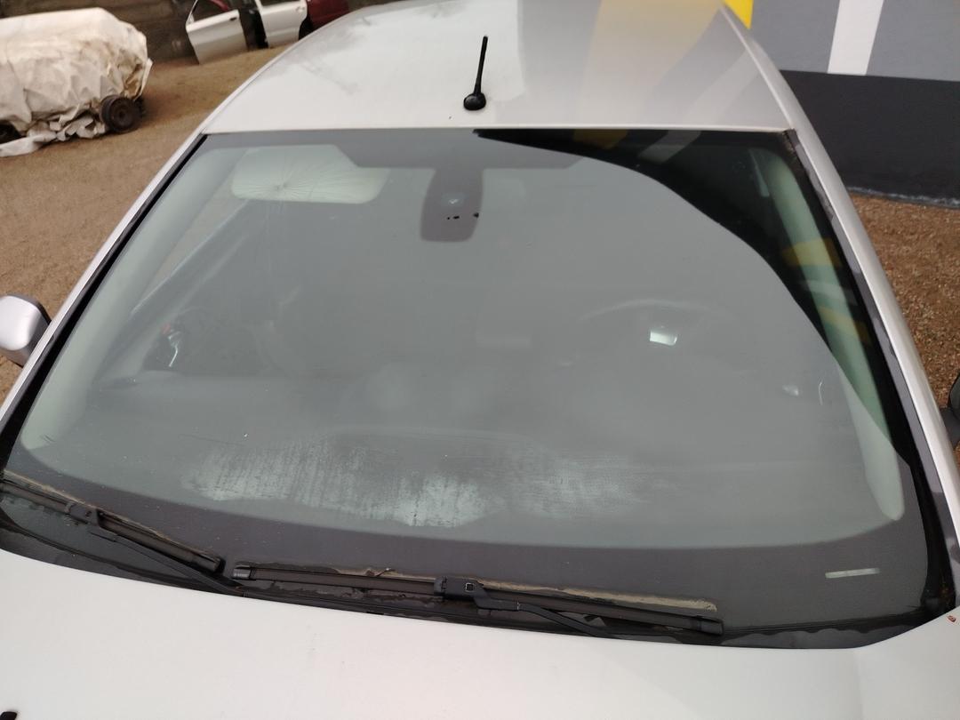 Молдинг стекла лобового 3ASNA4 Ford Mondeo