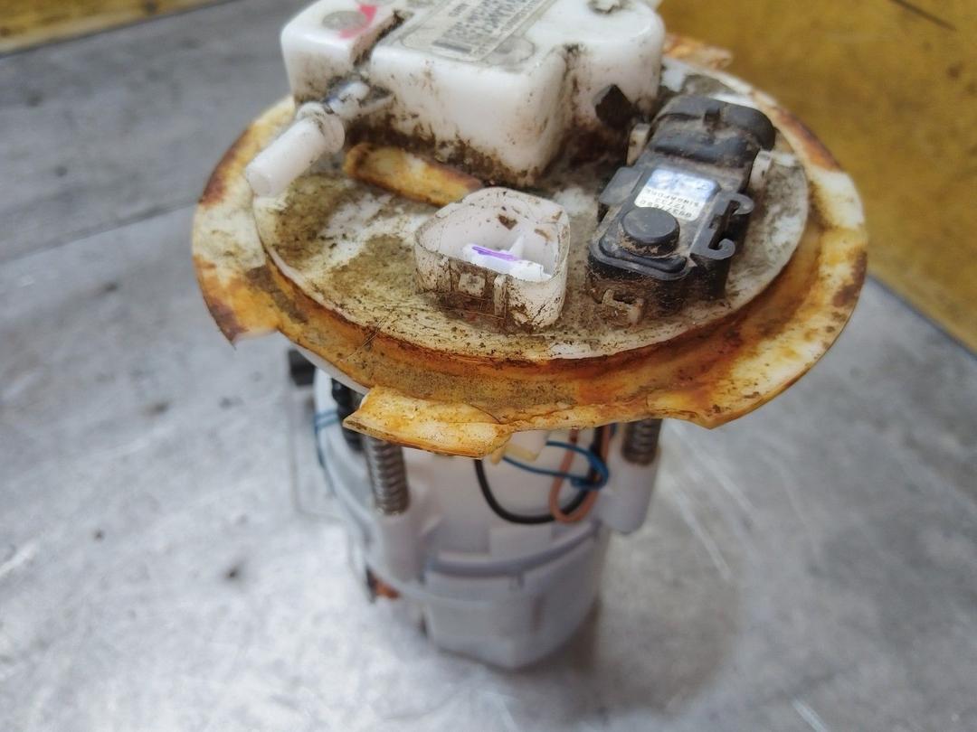 Колба в бак DN6I15 Kia Sorento купить