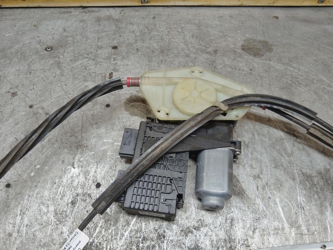 Стеклоподъемник электрический передний левый Y1C3F1 Citroen C4 Picasso купить с доставкой. Огромный выбор запчастей и марок авто. У нас есть практически все.