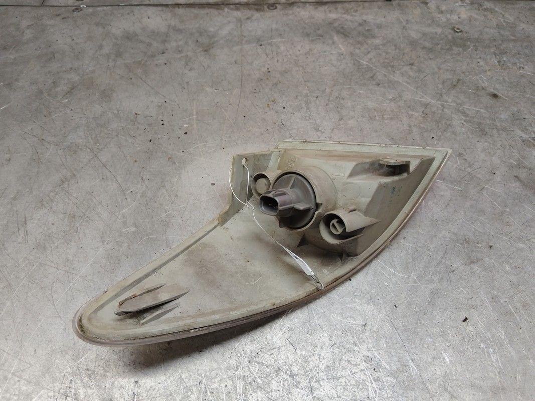 Поворотник левый 9X3XR4 Mazda Premacy купить в магазине запчастей бу