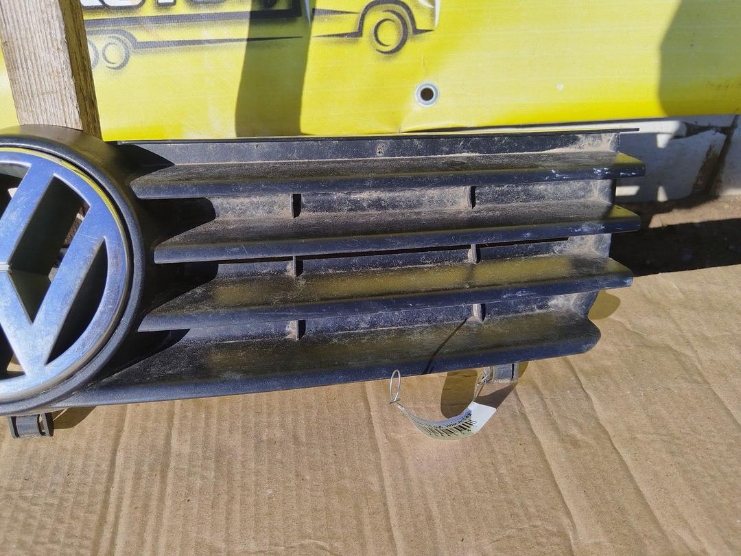 Решетка радиатора PFERMM Volkswagen Polo купить с доставкой