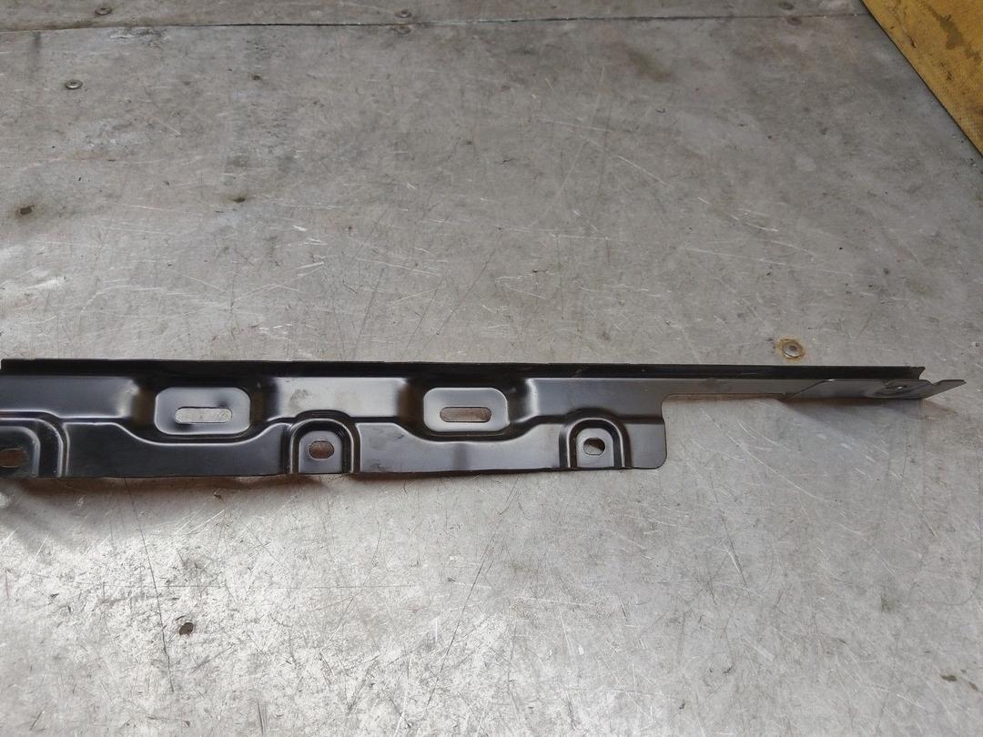 Кронштейн U8PQD2 Volkswagen Passat купить с доставкой