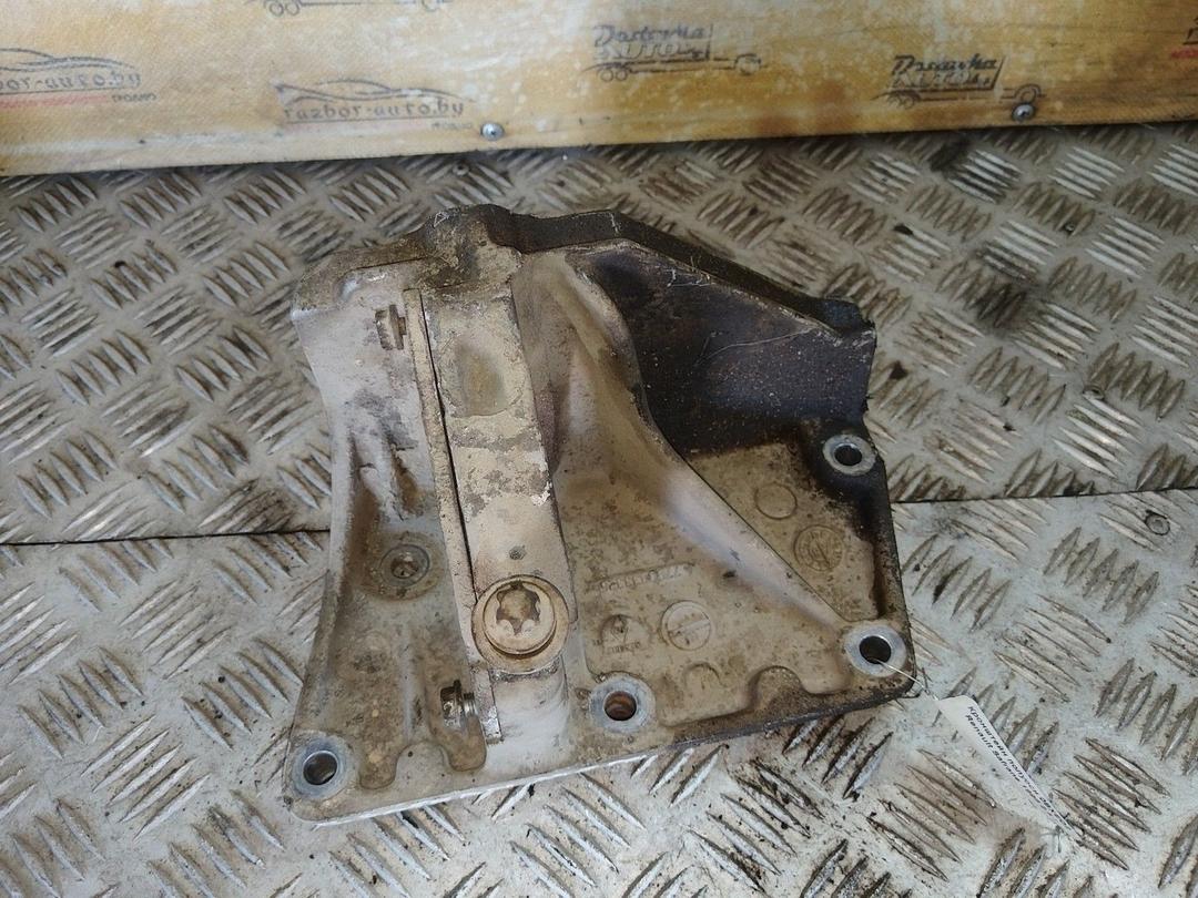 Кронштейн полуоси 0BXEO2 Renault Safrane