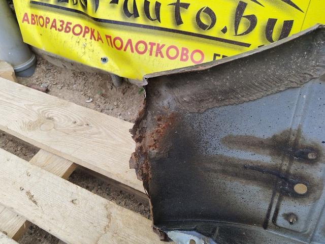 Крыло переднее правое 715KB7 Mercedes C W202 undefined