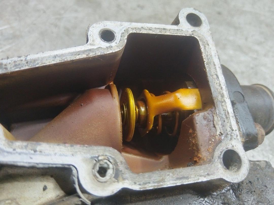 Корпус термостата 87LU25 Citroen Xsara Picasso - Фото 6