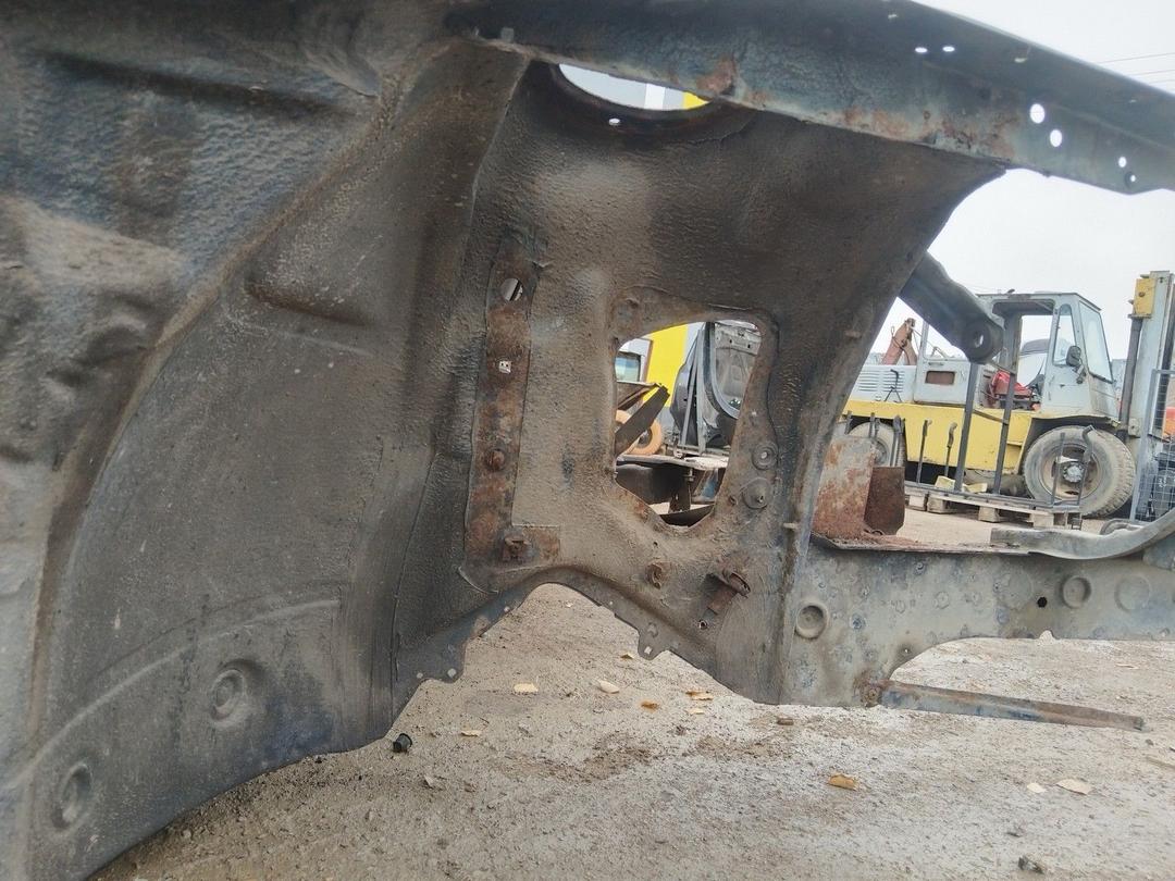 Стакан лонжерона правый S9P5RN Audi 100 купить с доставкой