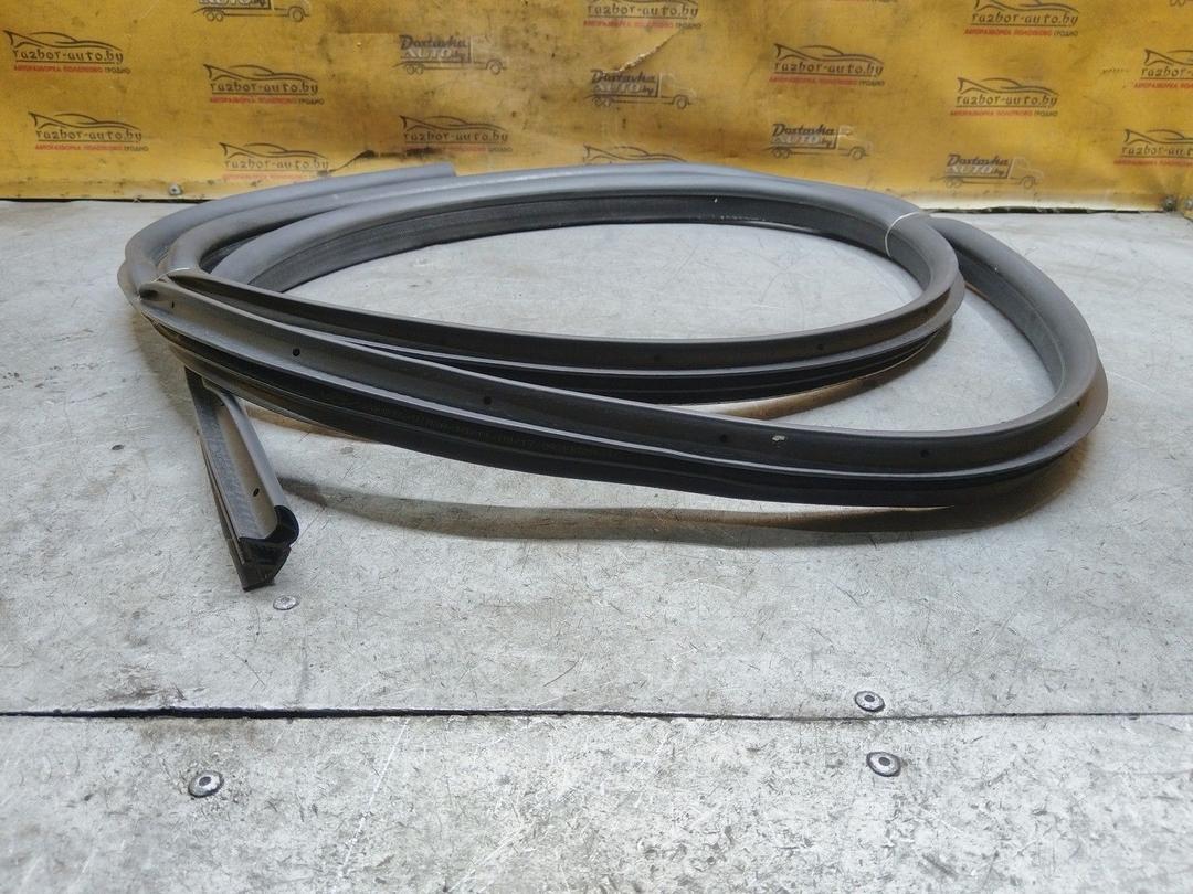 Уплотнитель двери задней левой 79JZYZ Ford Galaxy купить в магазине запчастей бу