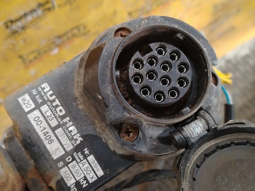 Прицепное устройство (фаркоп) L1732O Volvo V50 - Фото 3