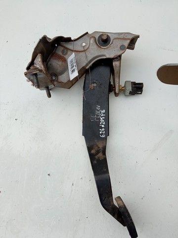 Педаль тормоза 2CFIQV Mazda 626 - Фото 1