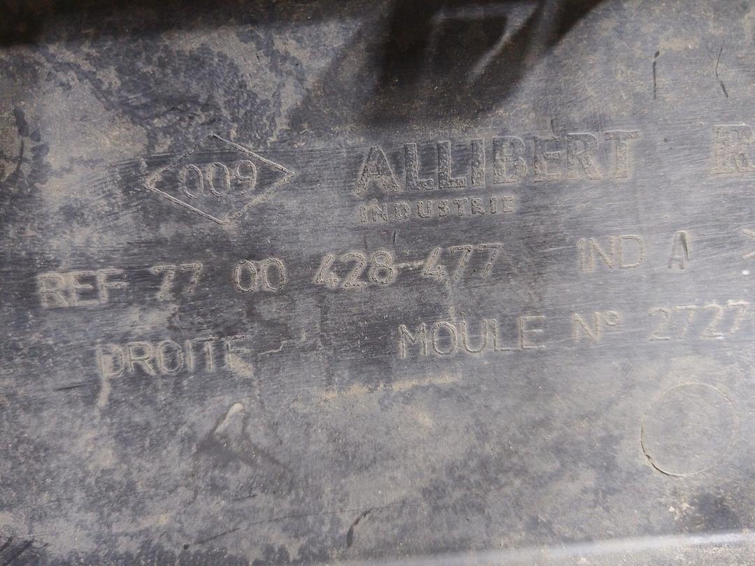 Молдинг бампера переднего ZMYXV9 Renault Scenic купить в магазине запчастей бу