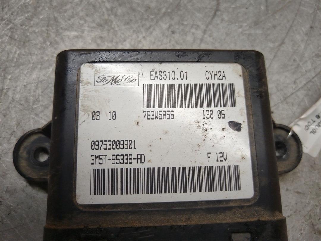 Блок комфорта DZJU0L Ford Focus купить на авторазборке