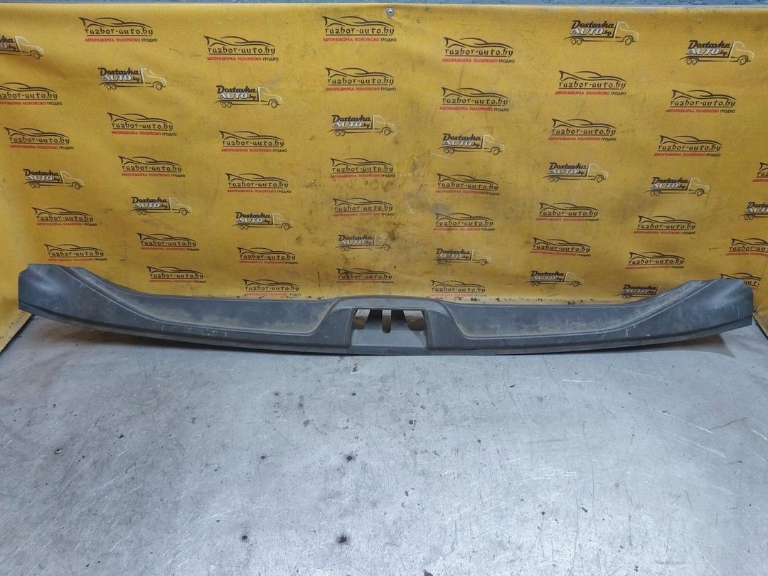 Накладка замка багажника V42U0W Volvo XC70