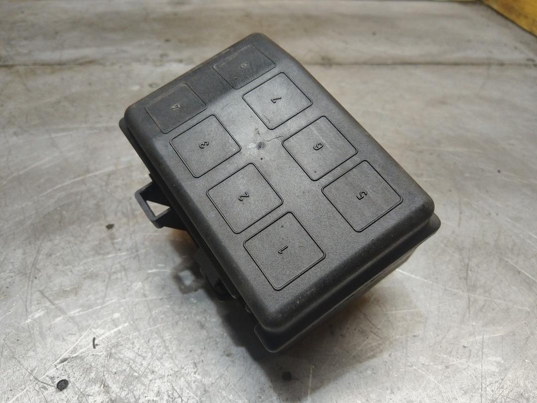 Короб предохранителей KNVQNO Opel Astra - Фото 2