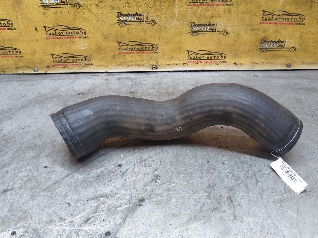 Патрубок интеркулера TYHERM Volvo S80