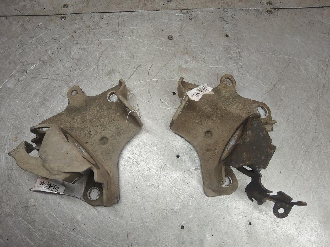 Кронштейн крепления балки подвески 3IDC83 Renault Scenic купить с доставкой