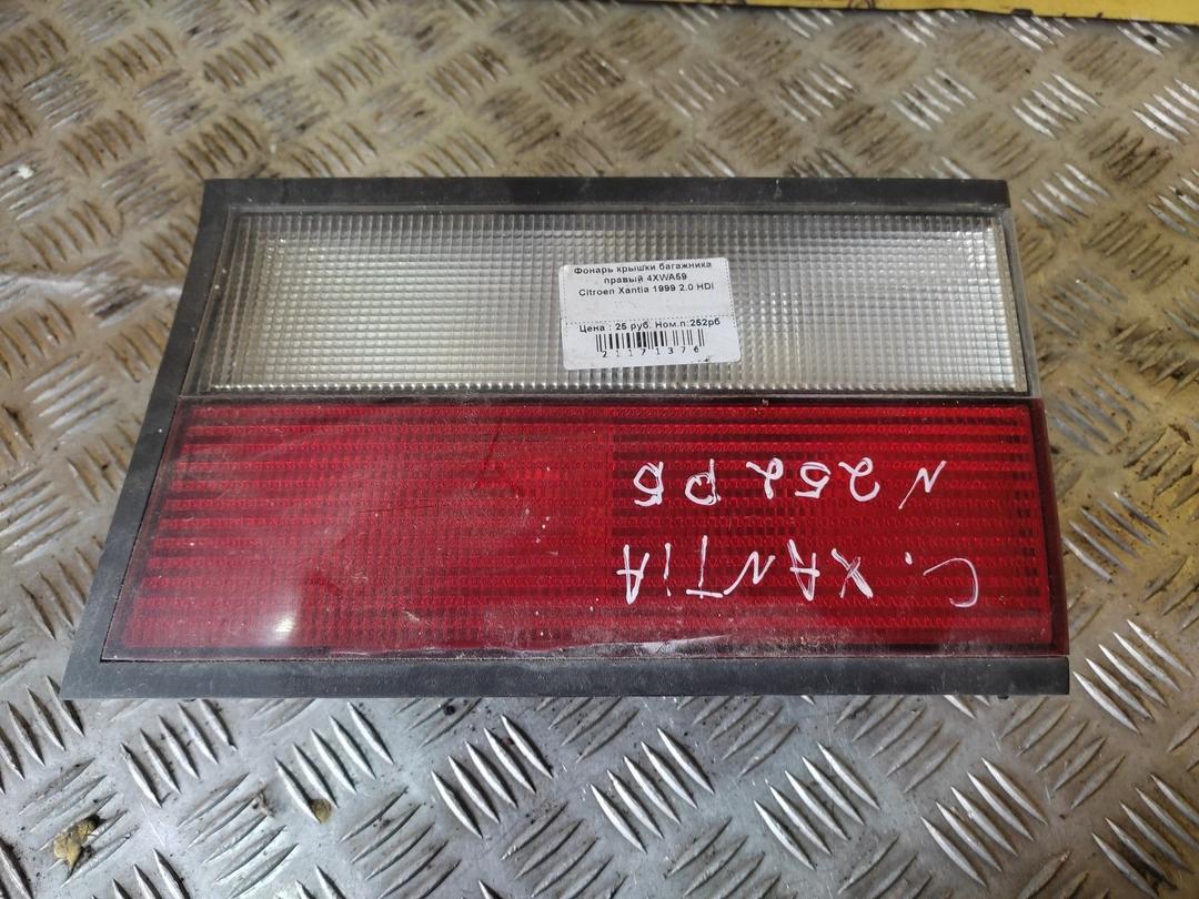 Фонарь крышки багажника правый 4XWA59 Citroen Xantia