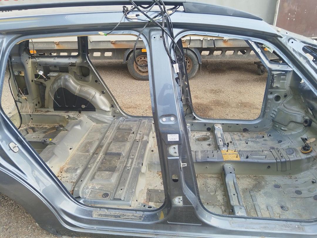 Стойка кузовная центральная правая JZWNPO Citroen C4 Grand Picasso