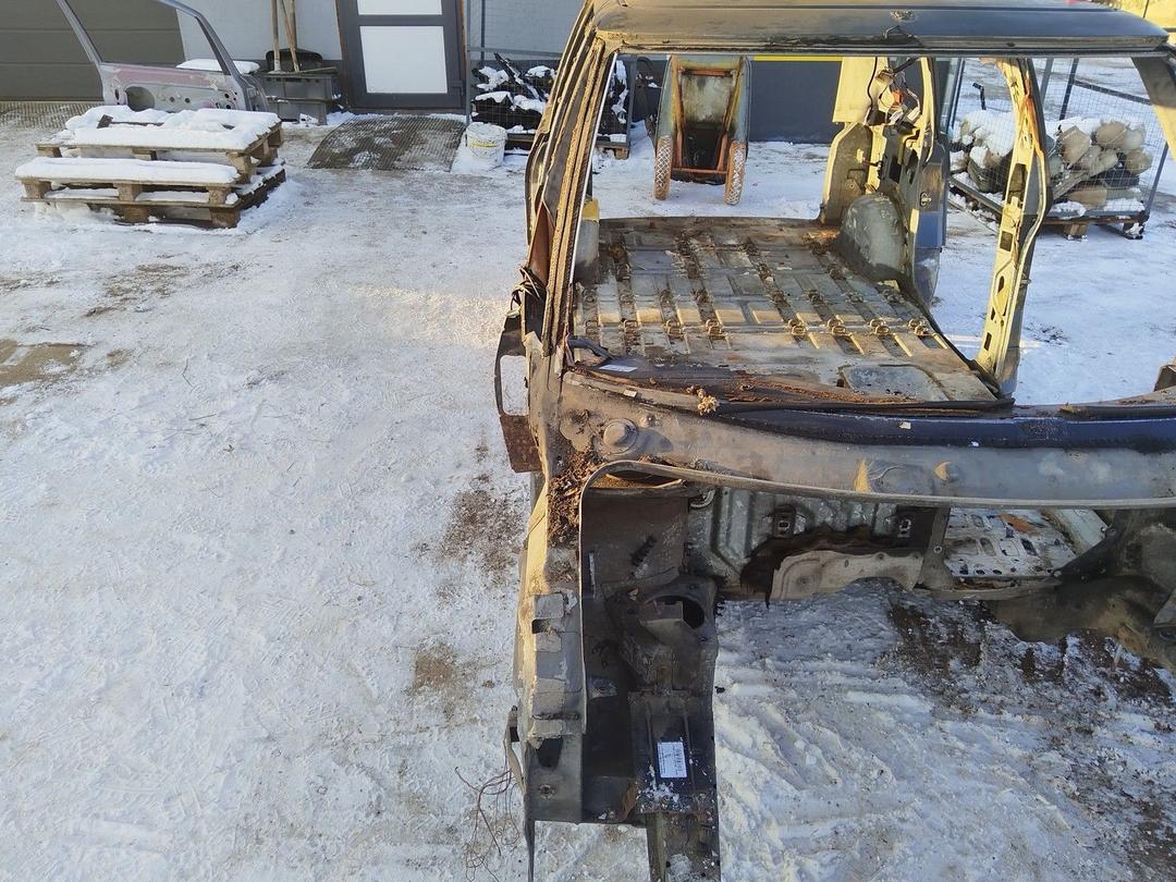 Стойка кузовная передняя правая WMRV0F Renault Espace купить на авторазборке