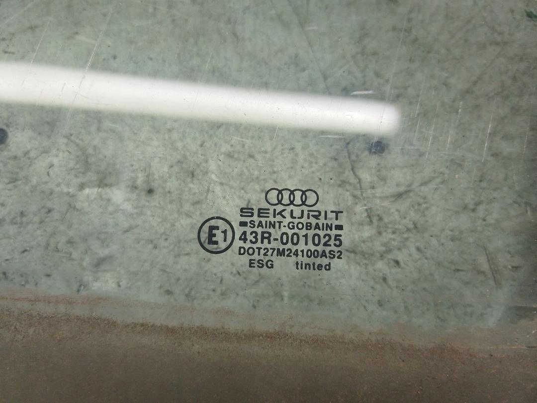 Стекло двери передней левой YGR4AD Audi 80 купить