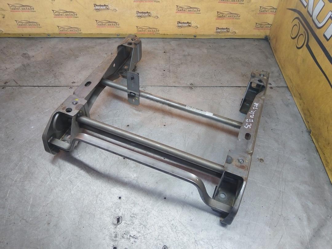 Крепление сиденья F0L9GD Renault Scenic