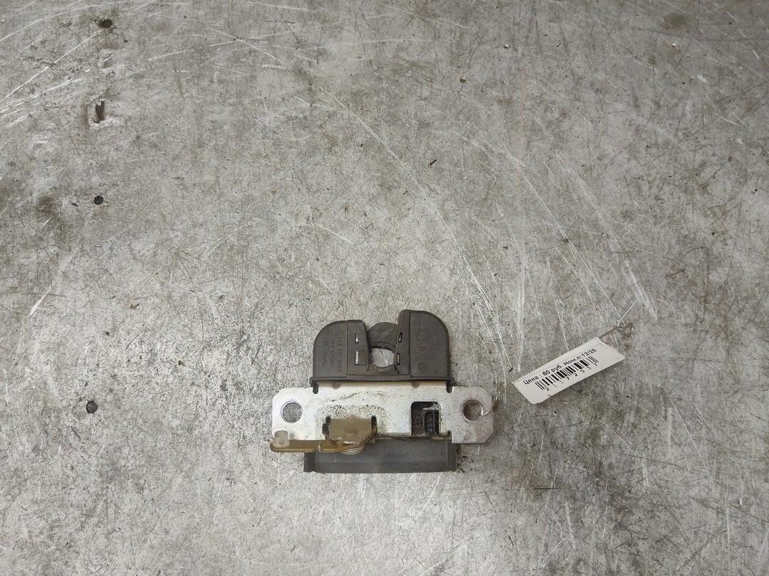 Замок багажника W6MSB1 Volkswagen Polo - Фото 8