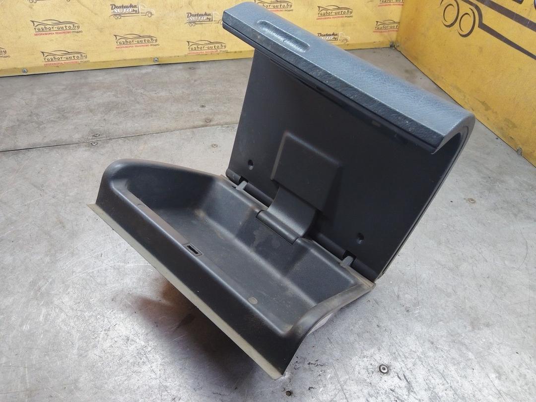 Бардачок LVZS81 Fiat Ulysse купить на авторазборке