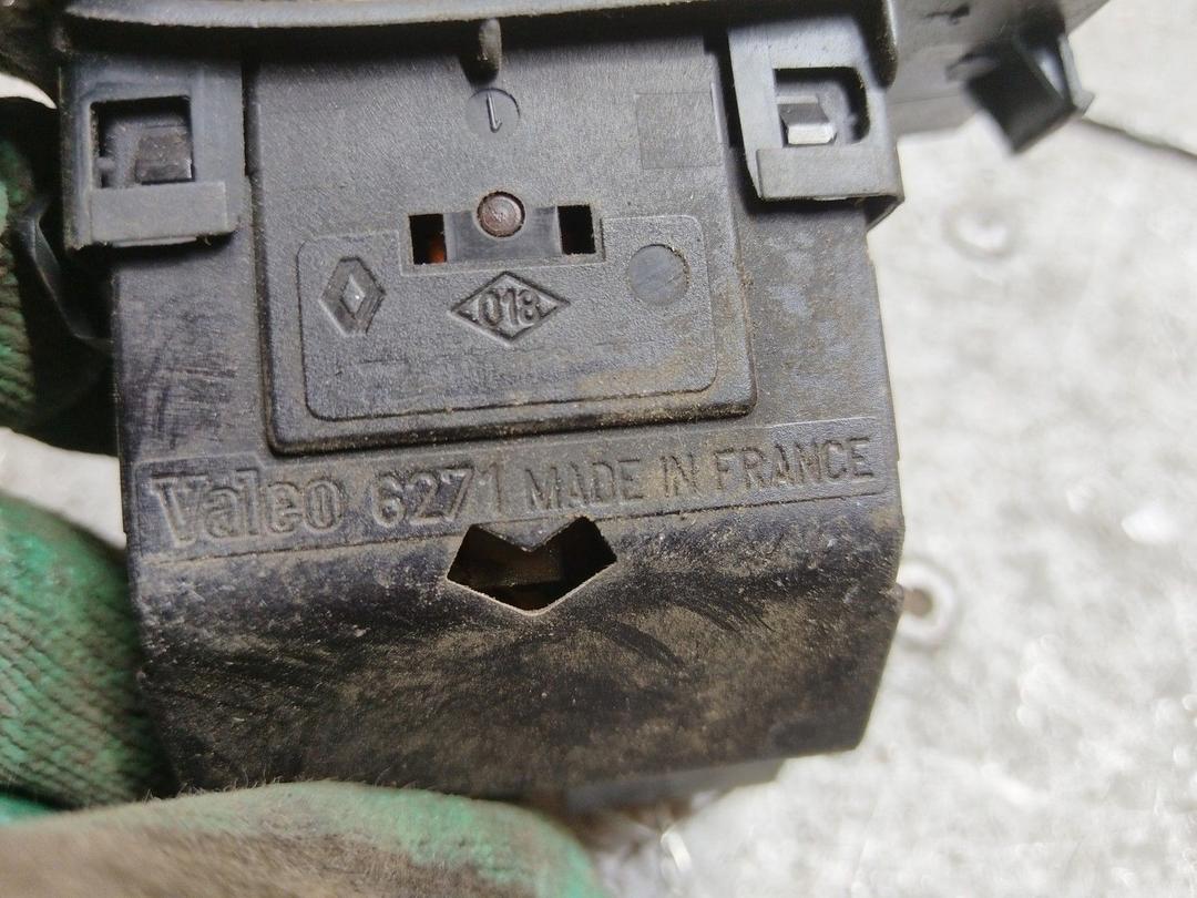 Кнопка корректора фар 8YEAAT Renault Laguna купить в магазине запчастей бу