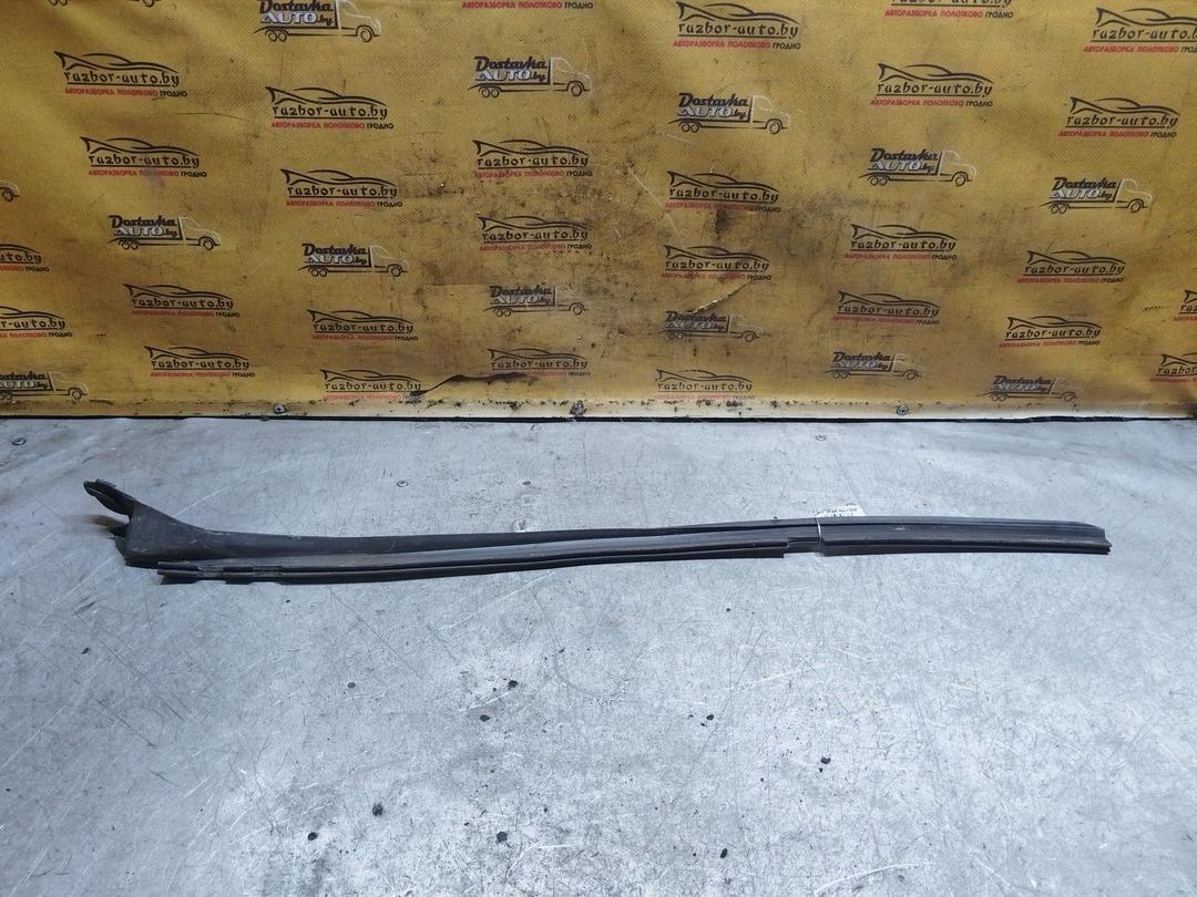 Уплотнитель стекла лобового O0EULV Peugeot 607 купить с доставкой