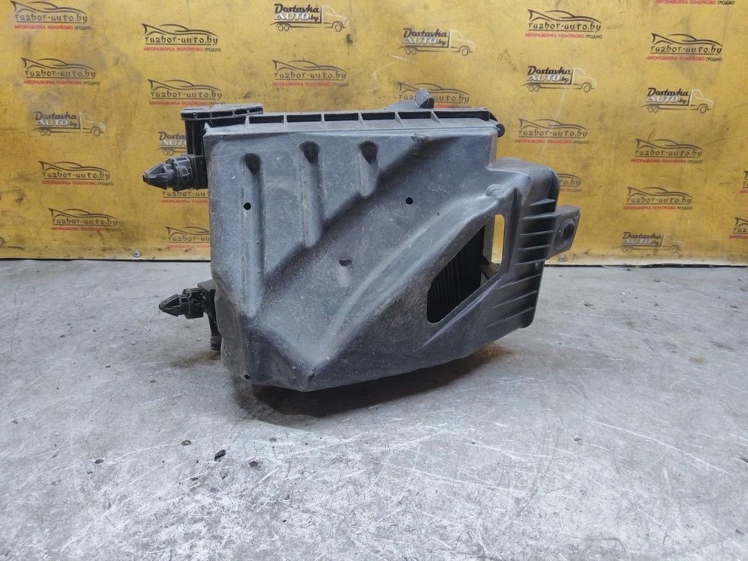 Корпус воздушного фильтра 7E19T9 Audi A4 - Фото 4