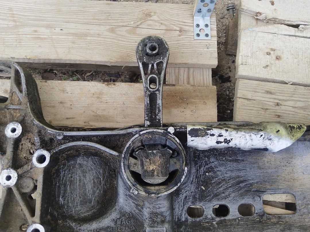 Балка подвески передняя (подрамник) L2YQIR Volkswagen Passat undefined